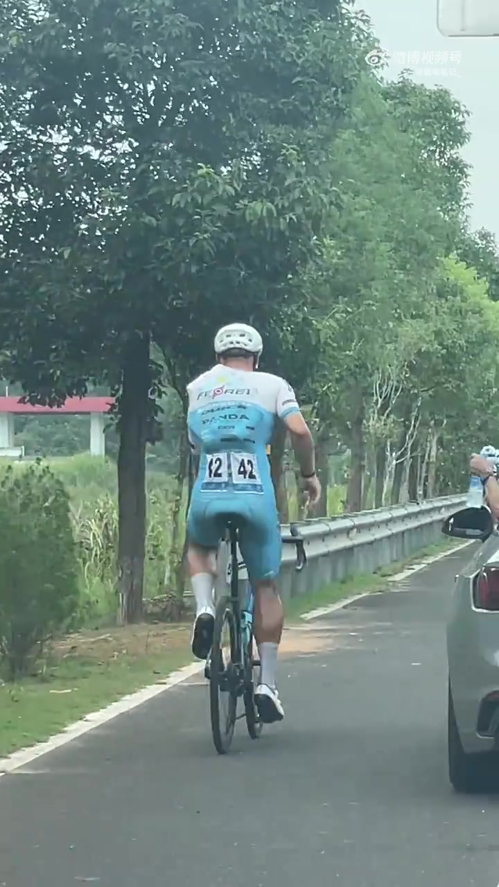 这借力可以呀，太聪明了！！