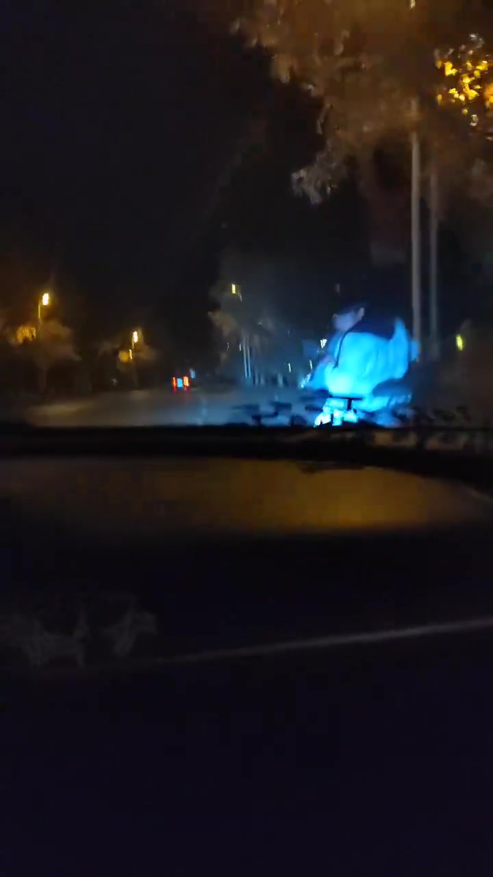 交通事故每天都会发生在身边，大家一定要注意安全