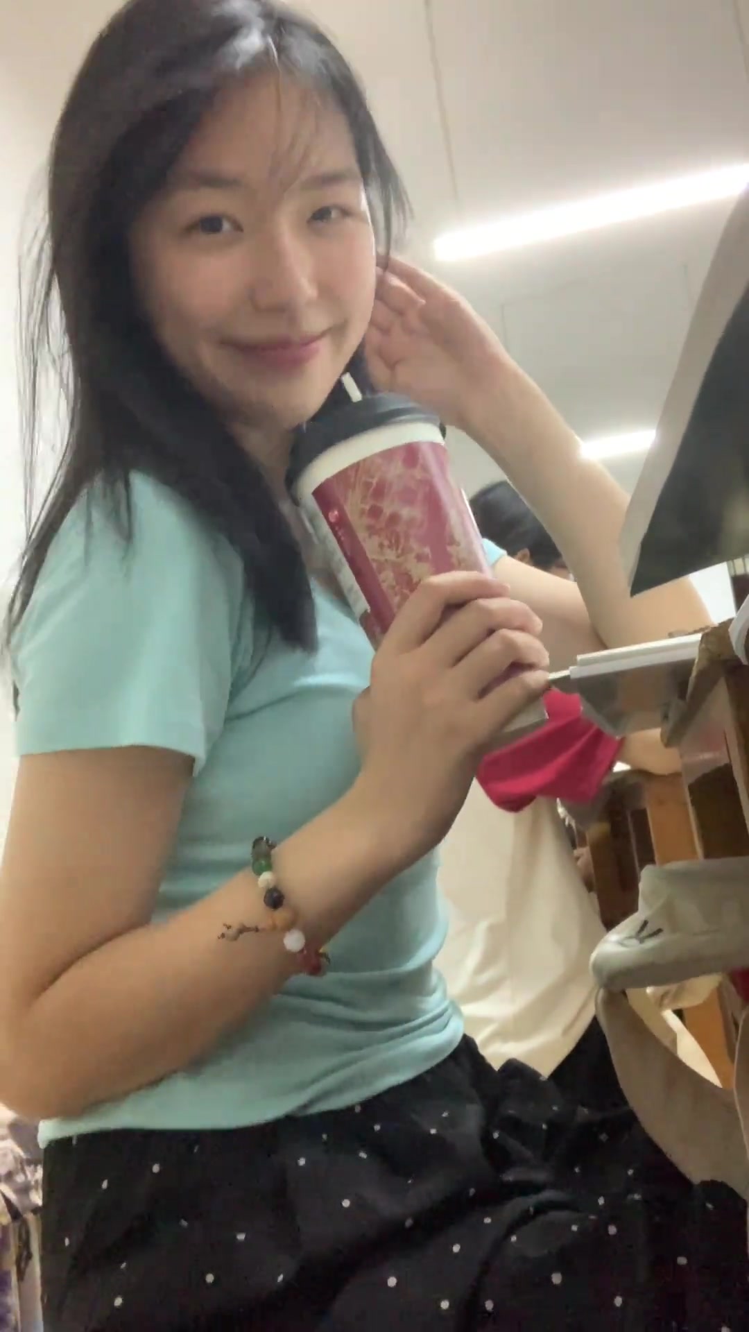 都不敢想我上学的时候有个这样的同桌该有多幸福
