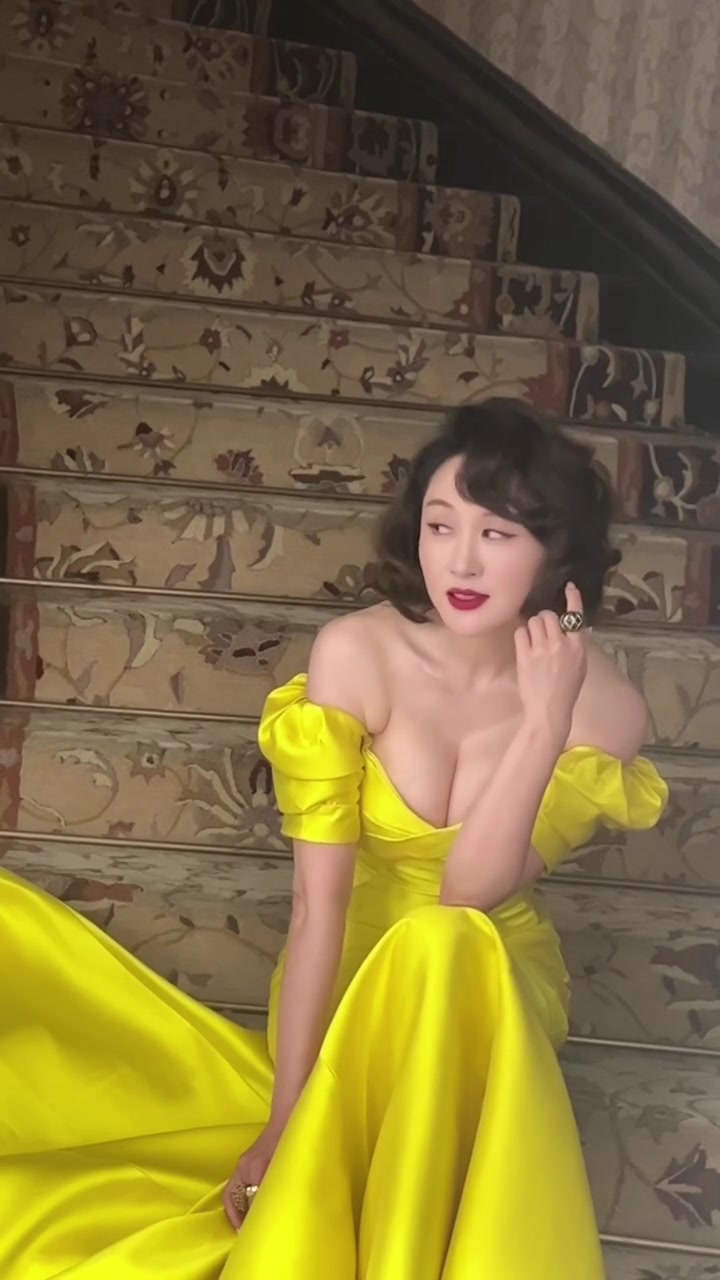 练练！吧友们是通过什么作品认识她的呢