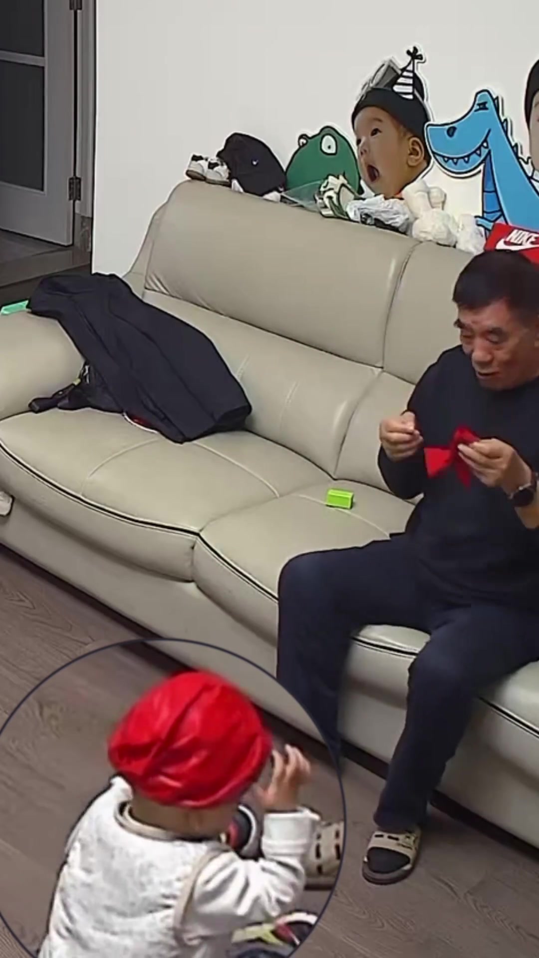 宝宝：您猜怎么着，我爷爷给我盖了个帽