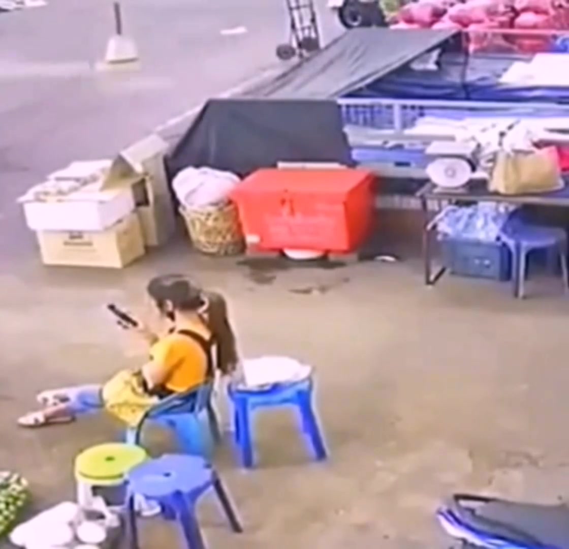 这种风扇没弄牢固存在安全隐患，幸好伤的不重