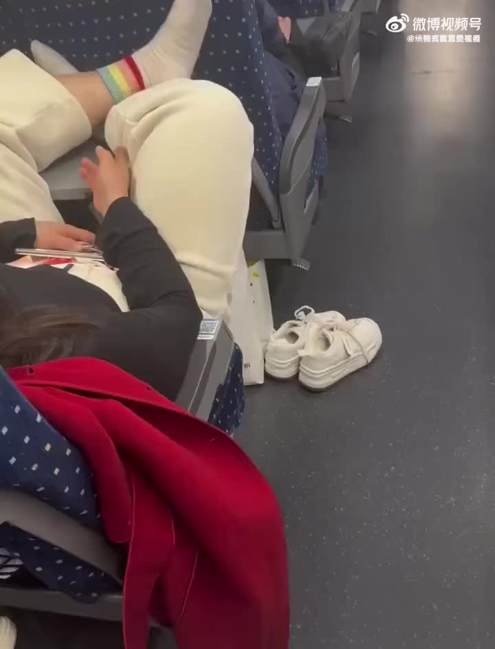 就得给他狠狠拿下，这样来一下就不敢在公共场合这样了