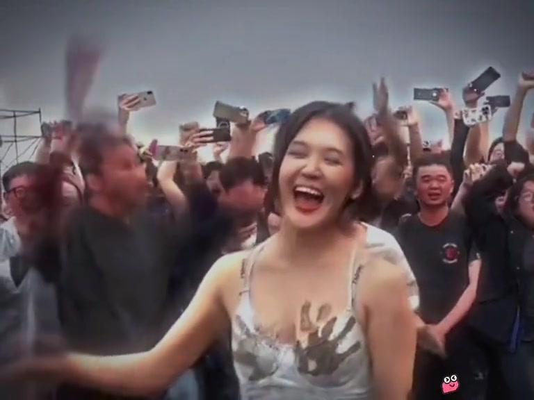 你以为小姐姐赢了，实际上小伙子赢麻了