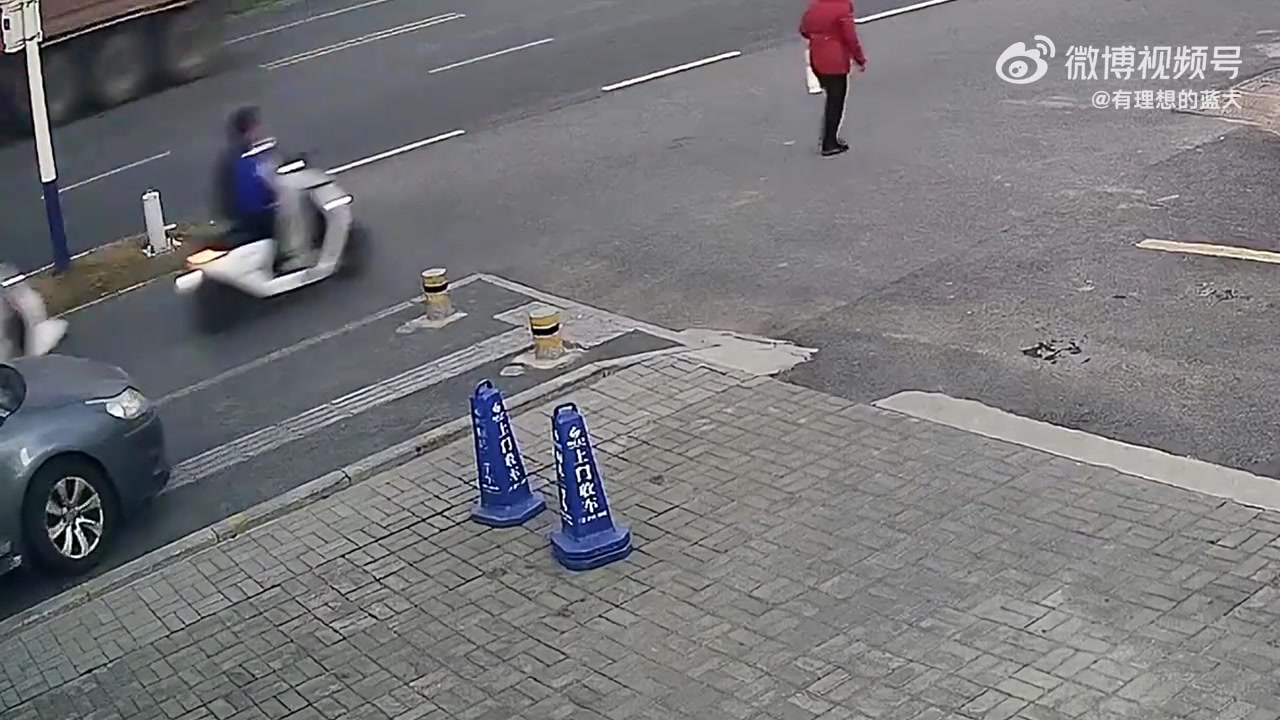 漏机油了，这车估计也废了
