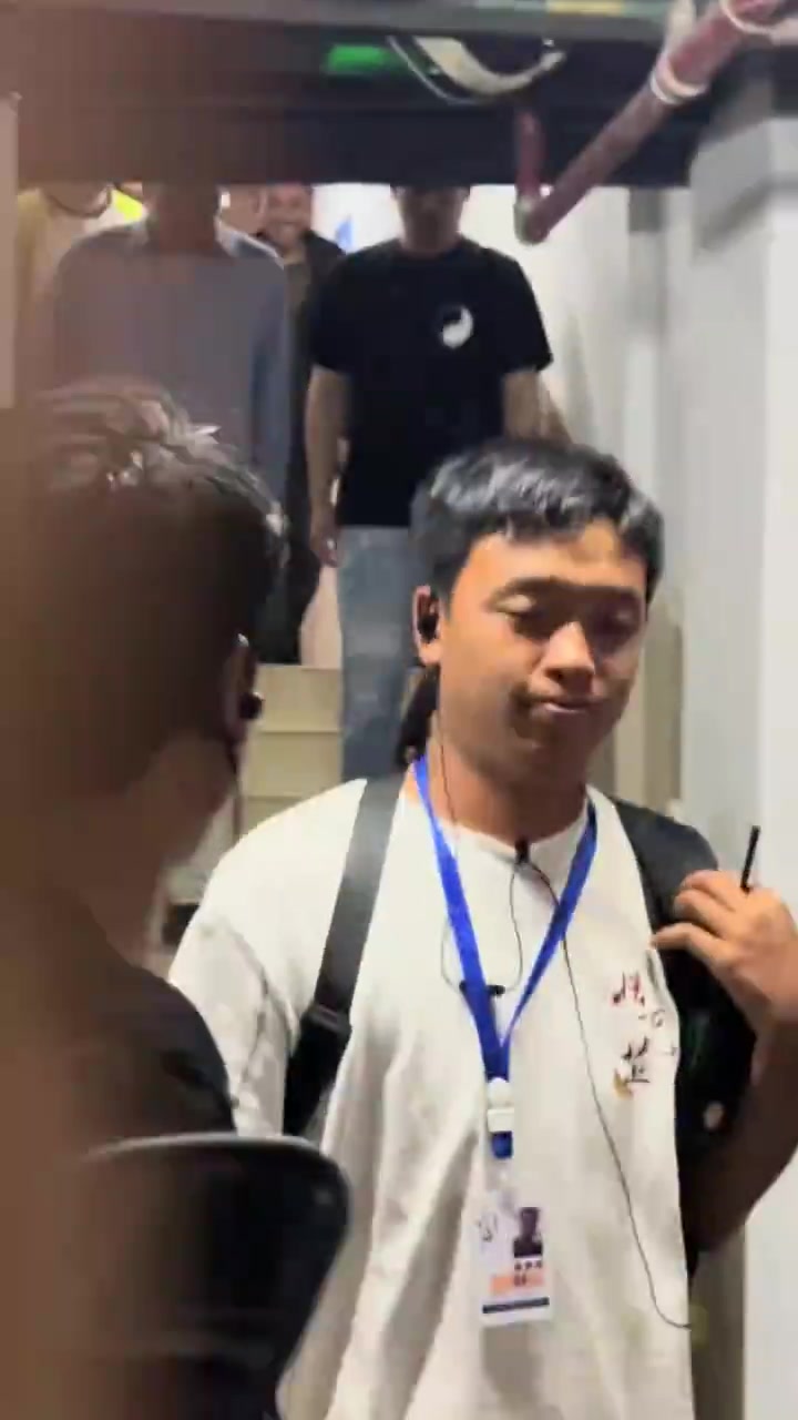 章若楠真的好美好美，这个颜值好高，感觉都没怎么化妆