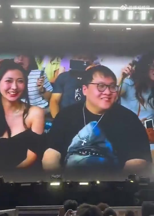 人可以用钱买到，但是真爱是装不出来的