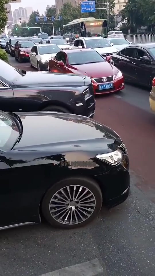 这一下子，尊贵的感觉不就出来了！！！！