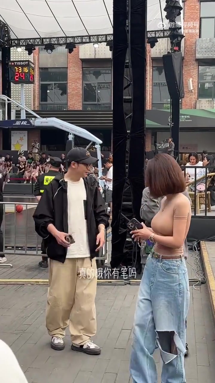 聂小雨比起女明星还是少了气质！