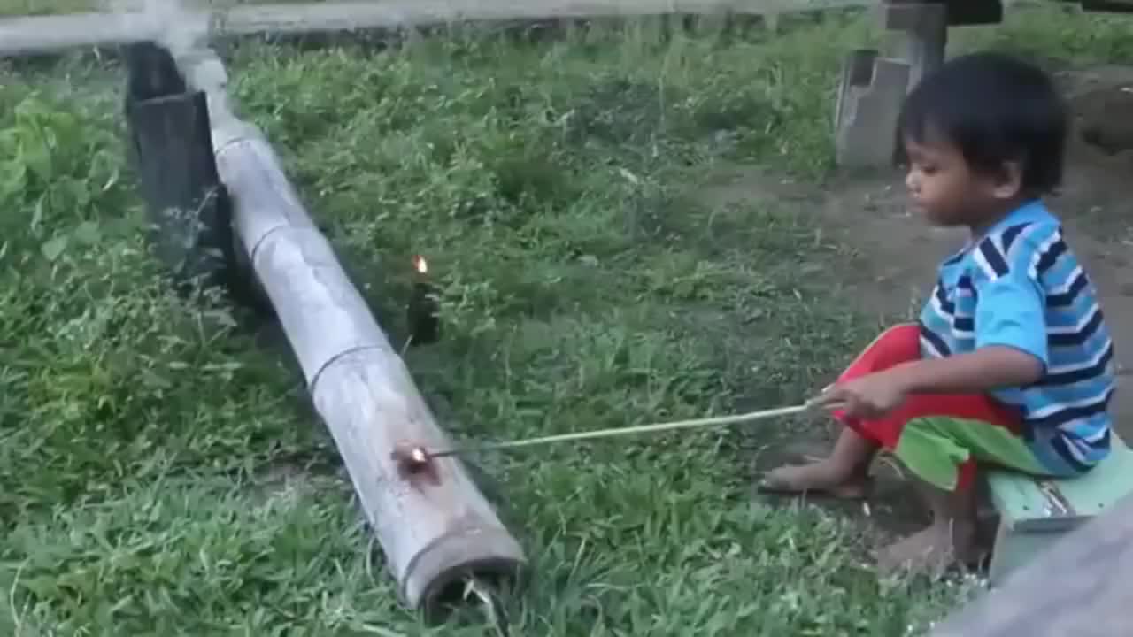 看熊孩子玩的挺开心，有没有吧友知道是什么原理的