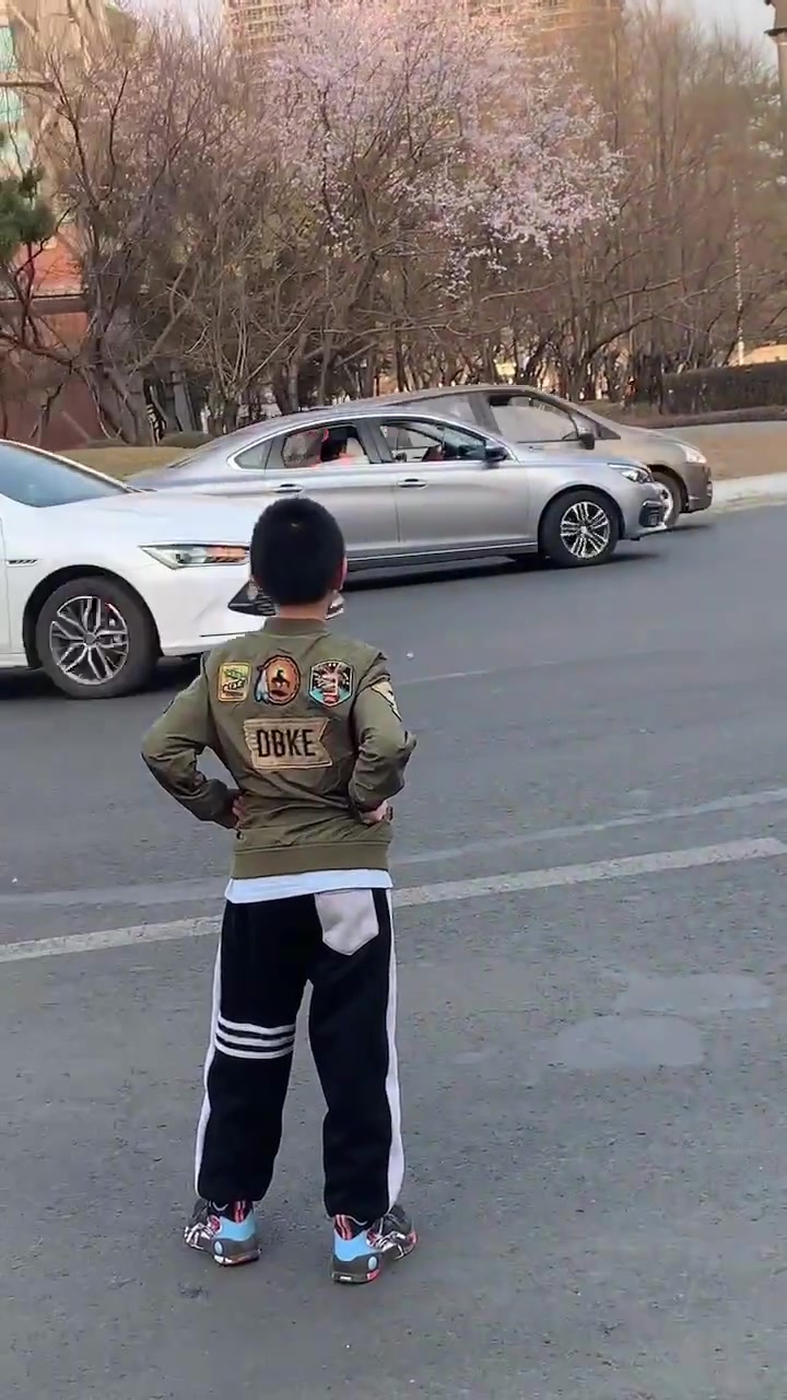 小孩哥心碎时刻