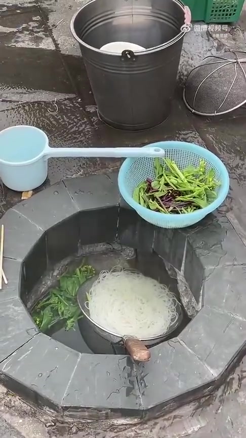 天然温泉水煮美食