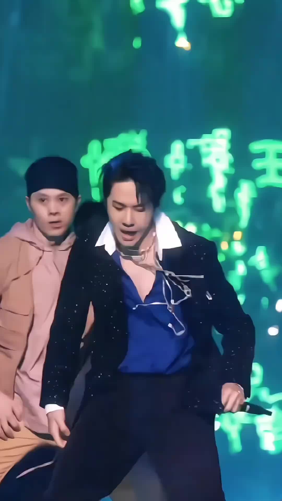 娱乐圈4位唱跳型男明星