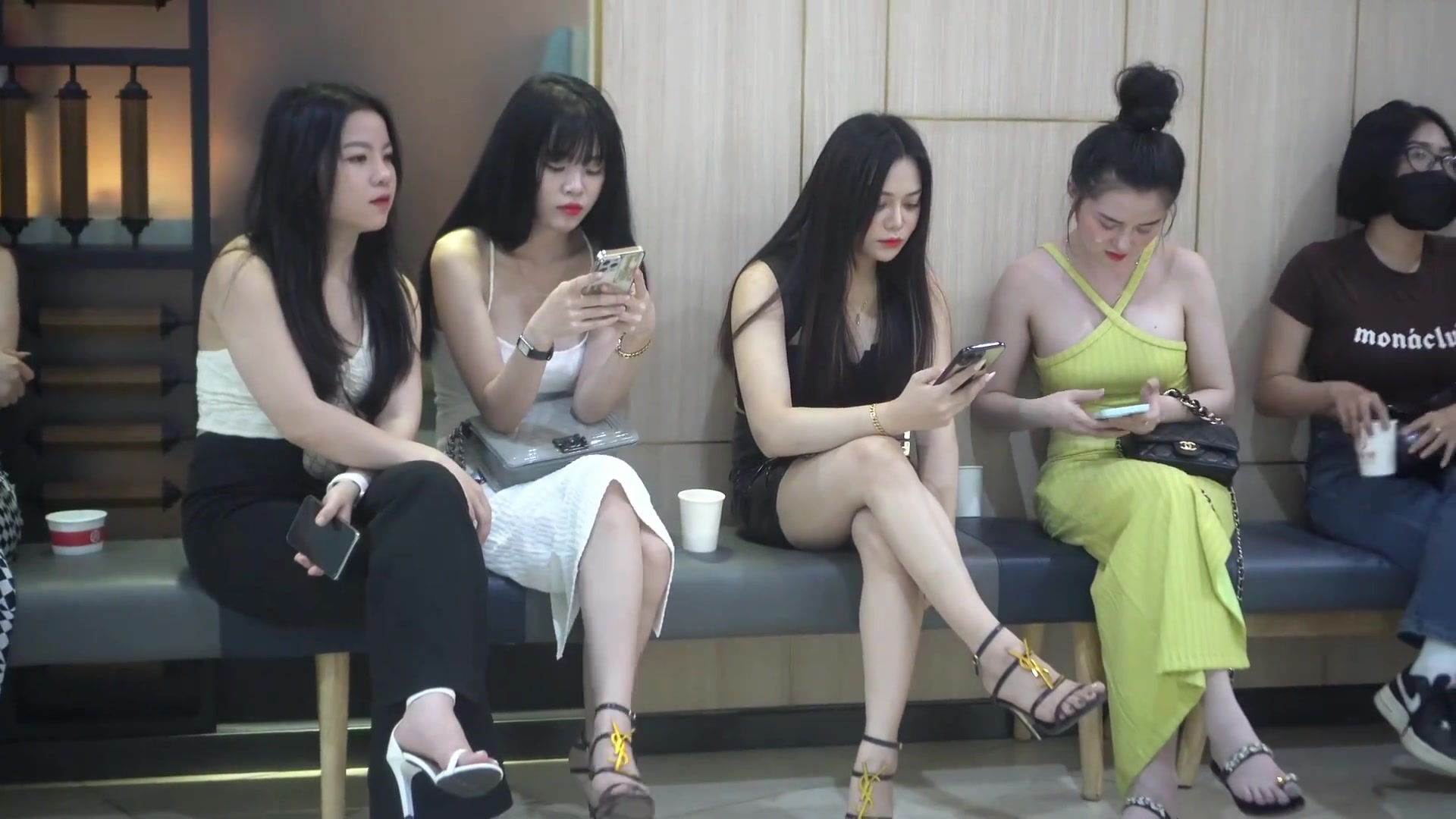 这一排过去都是真材实料的女选手啊