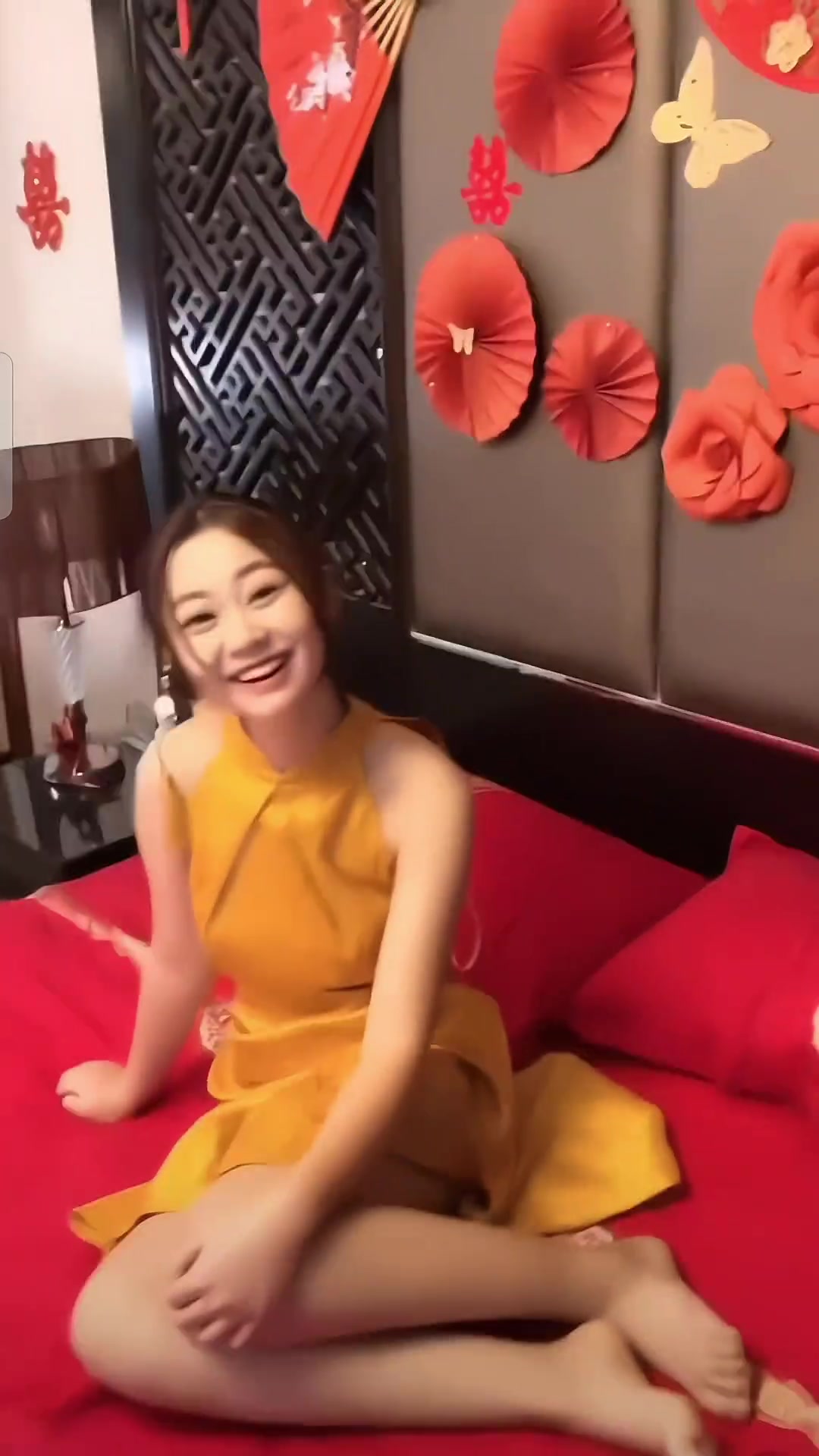 还是摄影师懂怎样才能吸引人呀