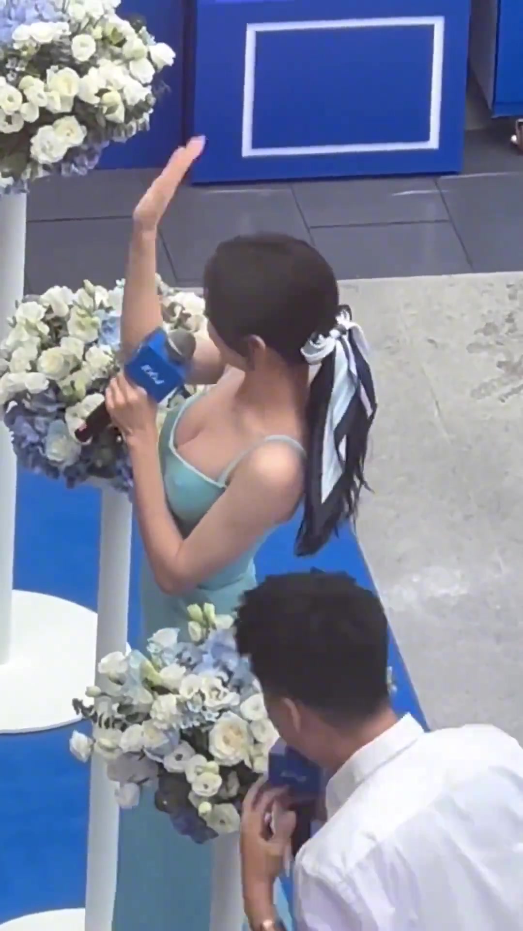 迪丽热巴这身材真的有人能顶得住！！