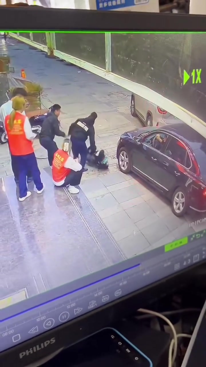 还真是看一遍笑一遍！！