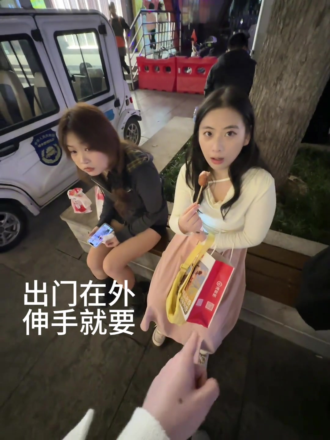 博主：这年头只要不要脸，怎么都饿不死