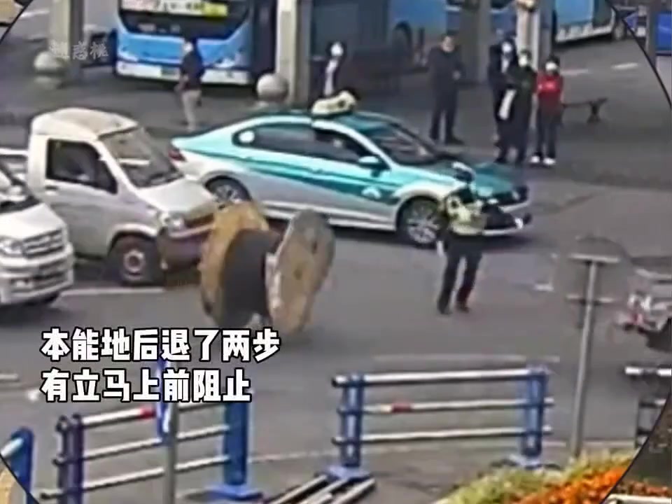 退一步是本能，进一步是责任