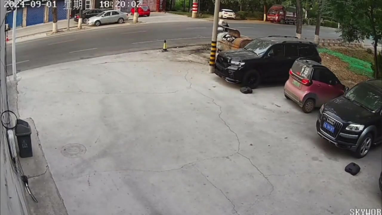 红色小车：我要换个宽敞的地
