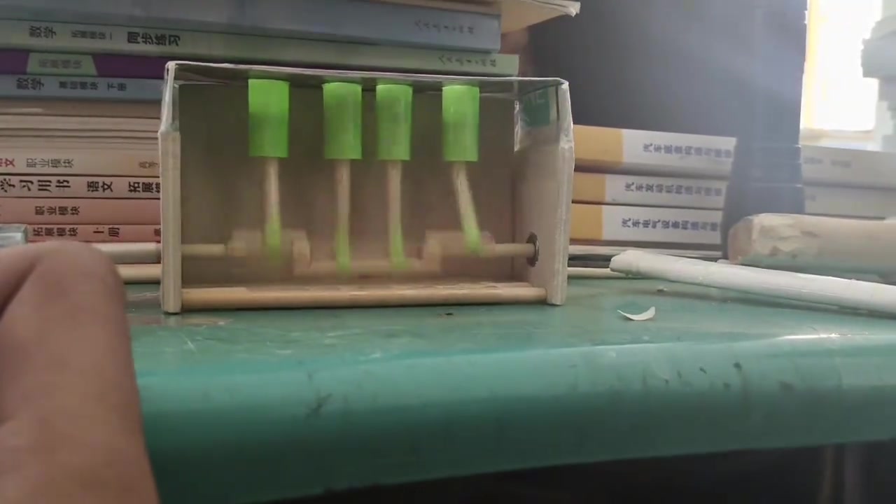 别人靠活塞驱动，你驱动活塞