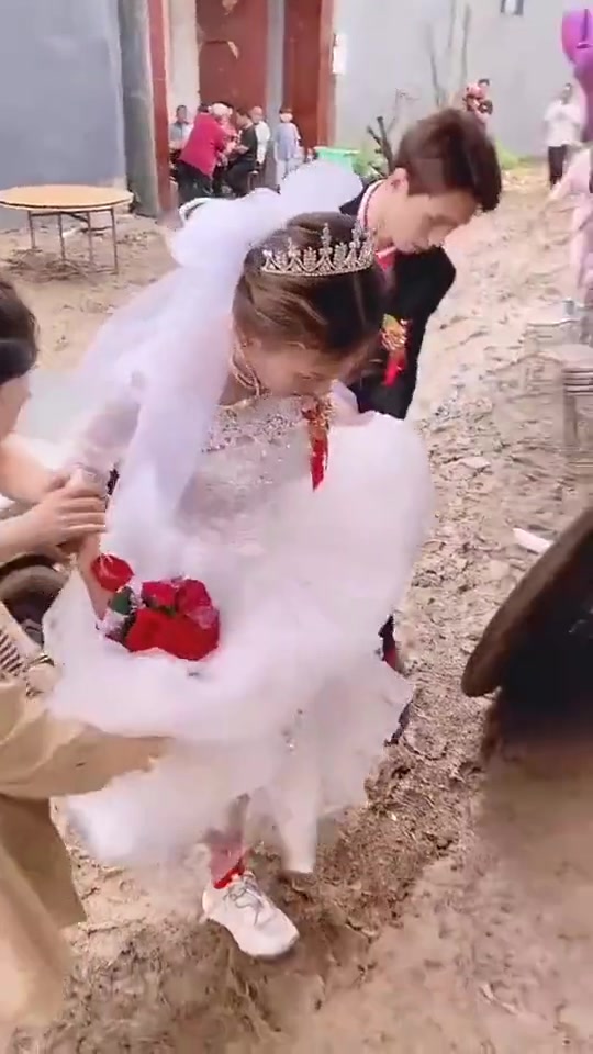 这种路况在全国各地应该都很少见了吧