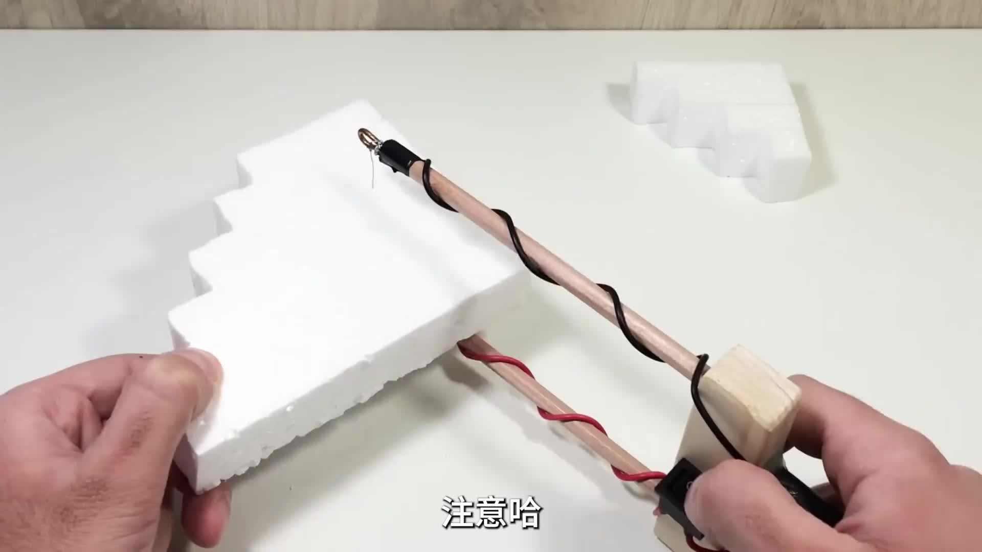 是时候展现真正的技术了如何快速切割厚泡沫