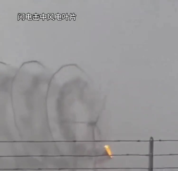 玩这么花，还会吐烟圈