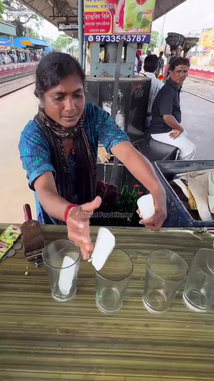 印度现场制作新鲜汽水，说实话给我钱我都不敢喝