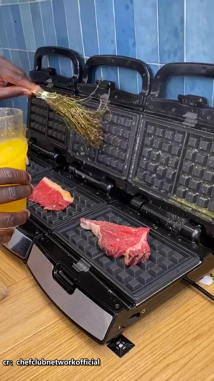 白人美食之爱吃牛排和爱吃华夫饼的人，看完都沉默了...