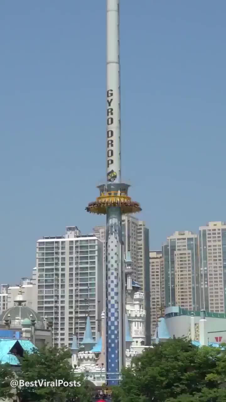 你能想到的惊险游戏元素，全在这一个设施里了