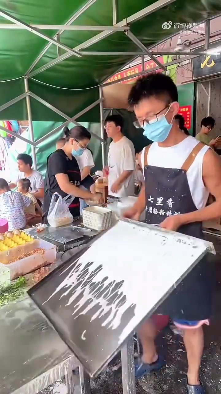 6块钱一份的广东肠粉！不得不说这拿来当早餐是再合适不过了