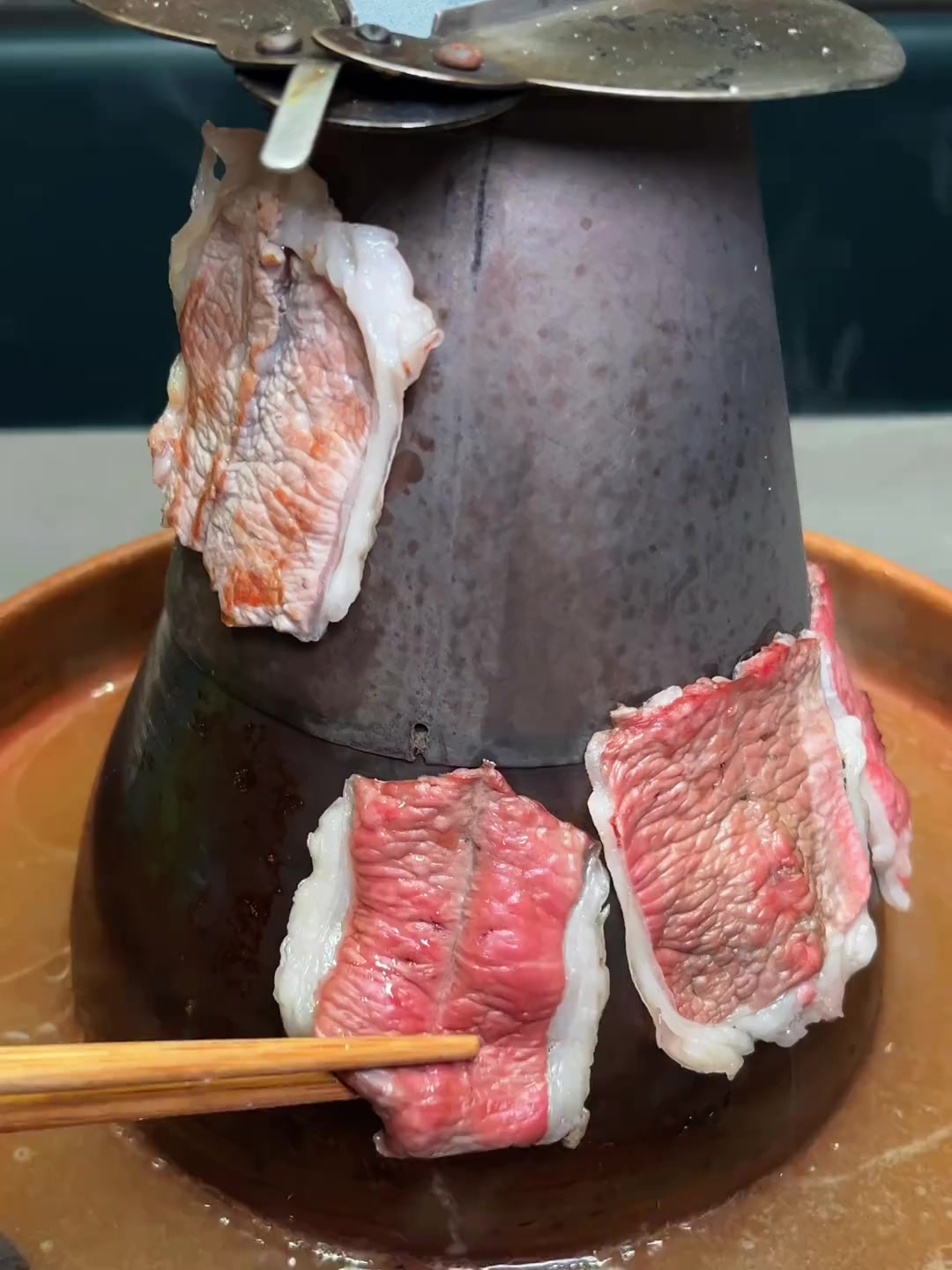 铜锅火锅吃过那铜锅烤肉你试过吗！