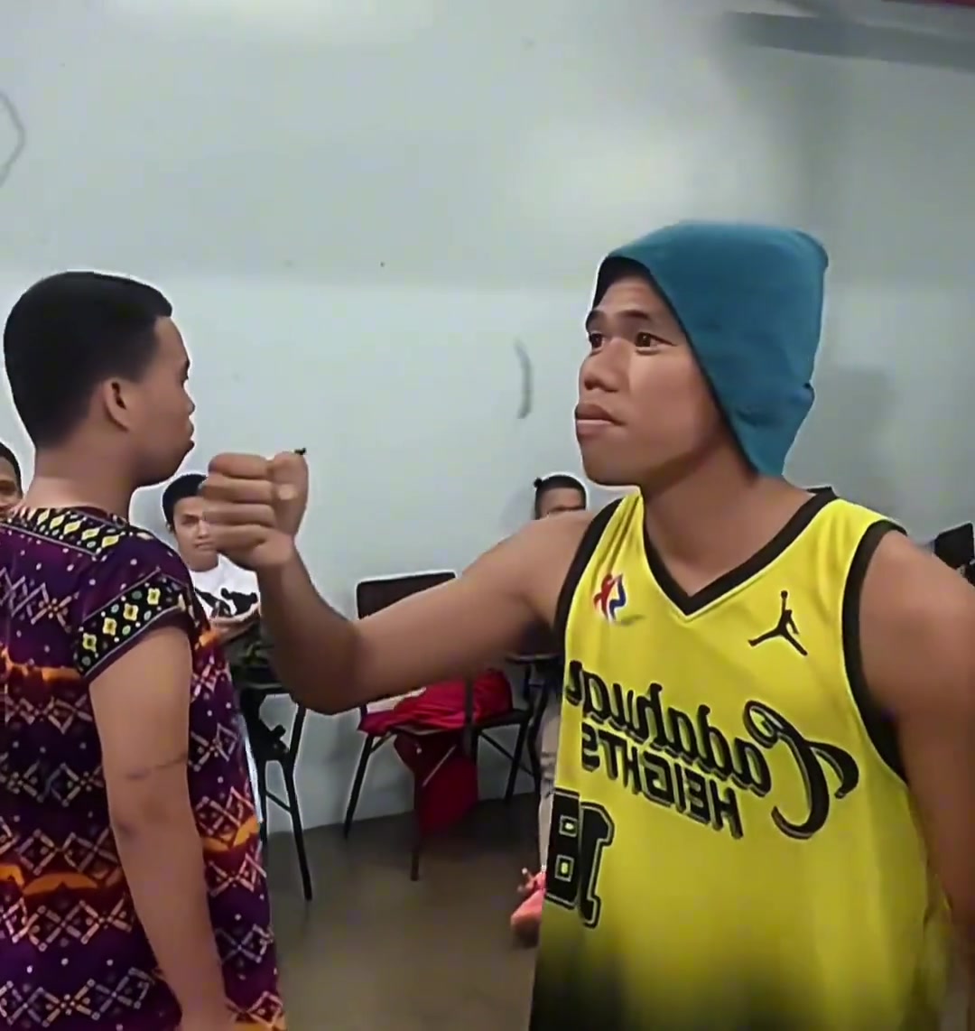 真的很难绷住不笑