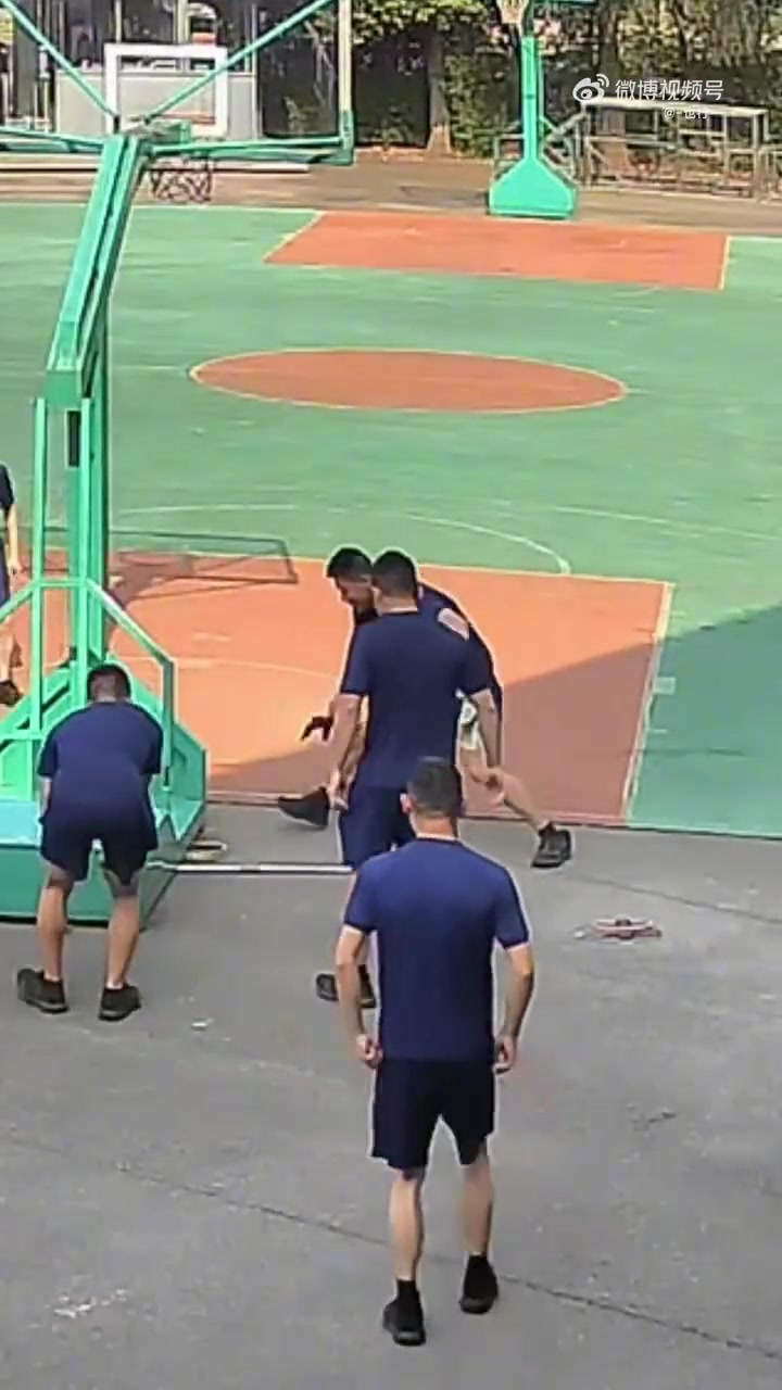 消防员：有时候我也想报警