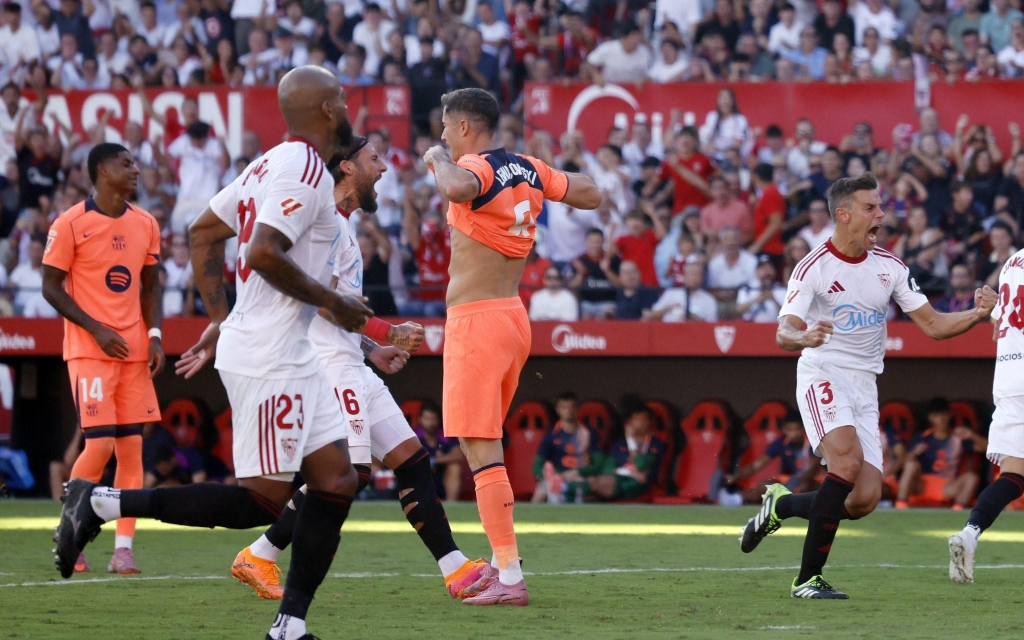 全面哑火，莱万客战塞维利亚全场零射正+失点