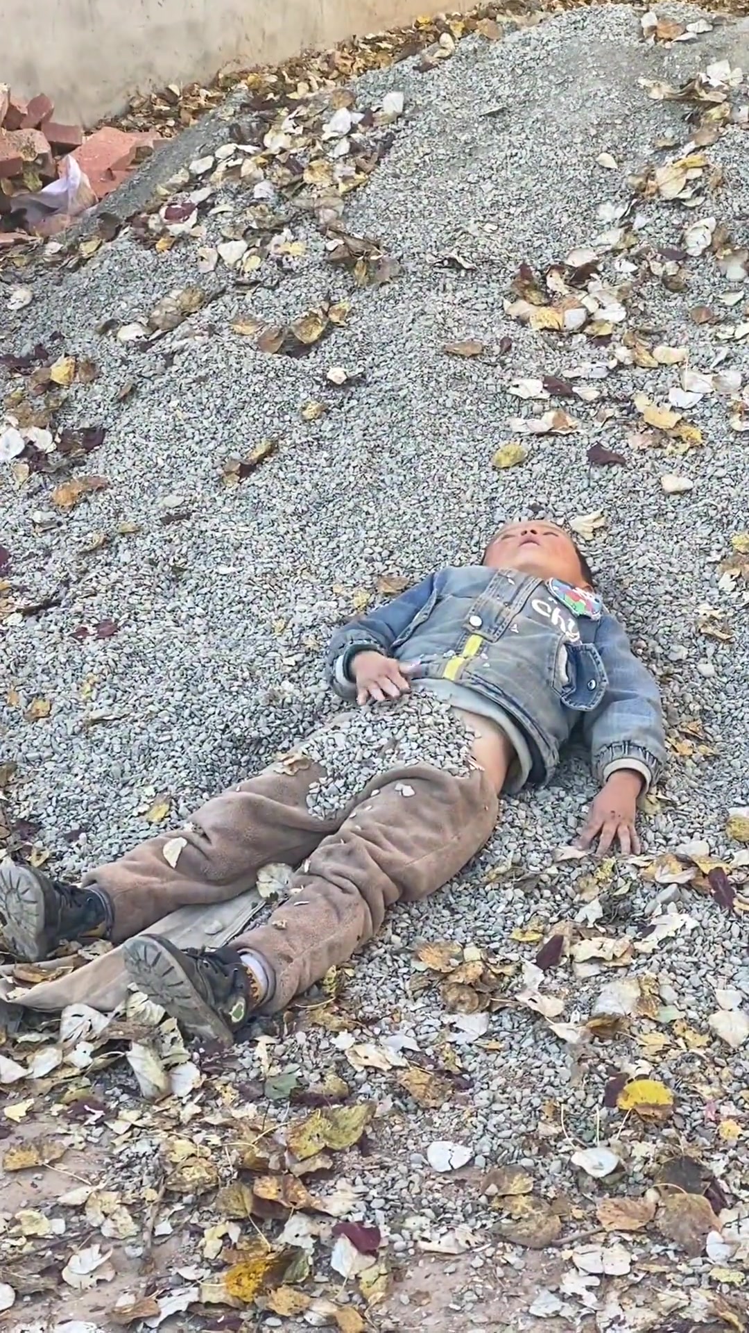 小孩儿到底是发生了什么呀