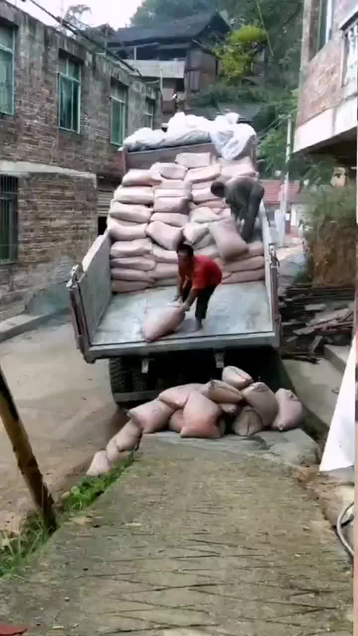 原谅我不厚道的笑了！！