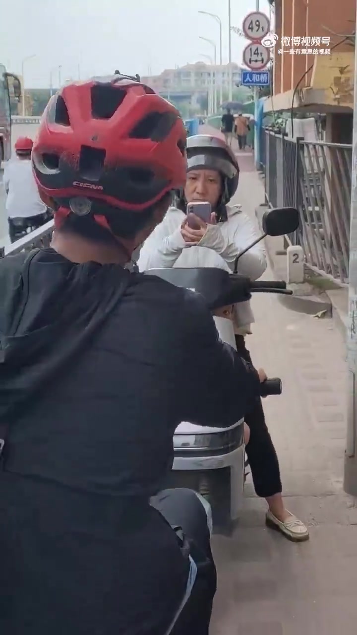 年轻人专治不守规矩的人，让魔法打败魔法！