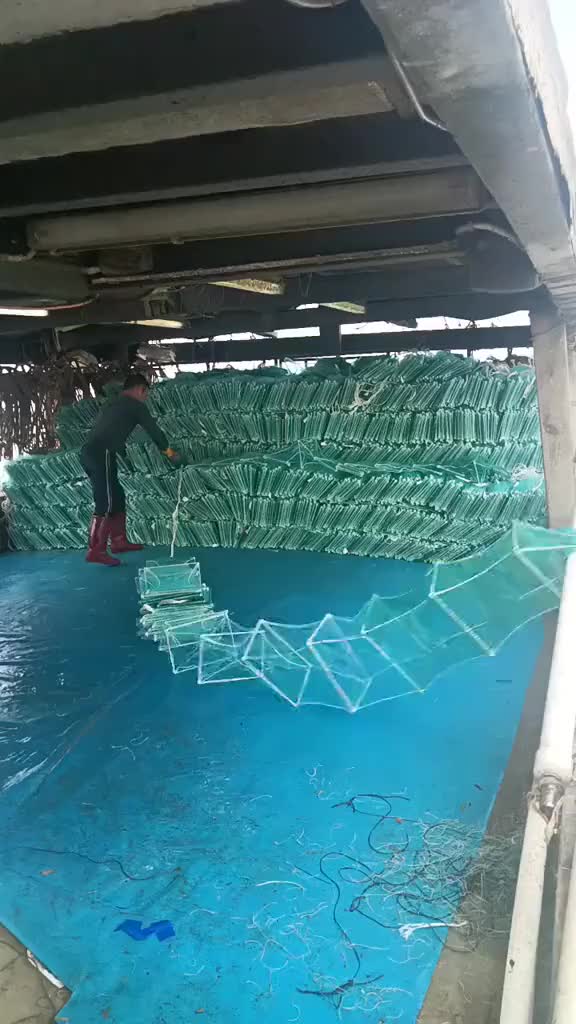 这网是有多长啊还有不用放饵料的吗