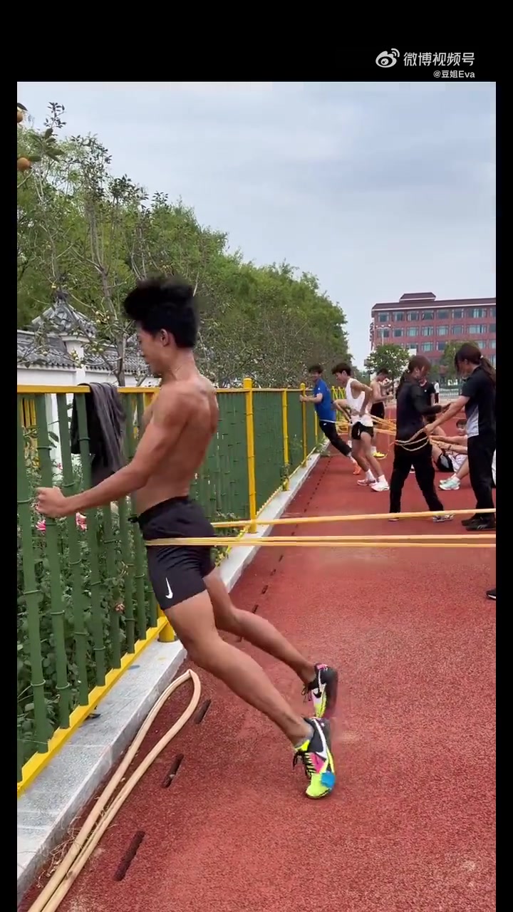 体育生训练日常！