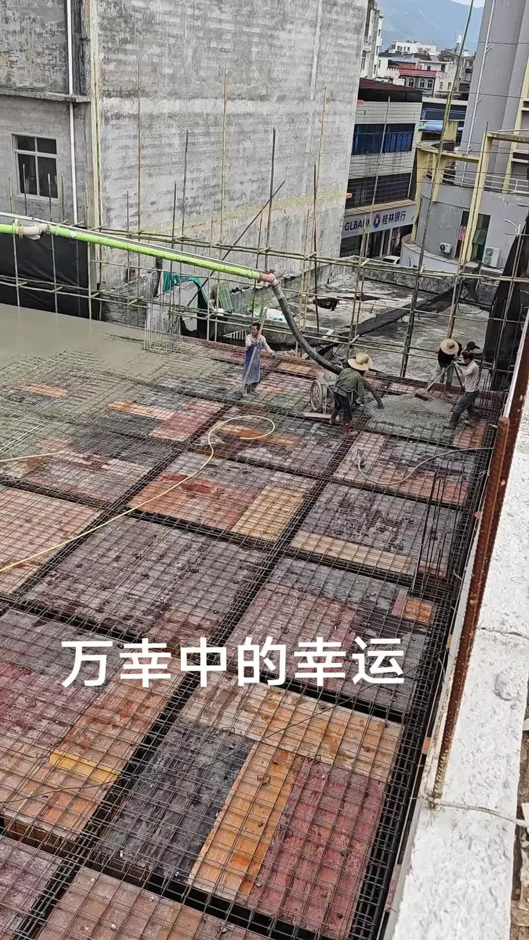 都说了枪口不要对人，非要站枪口前面！