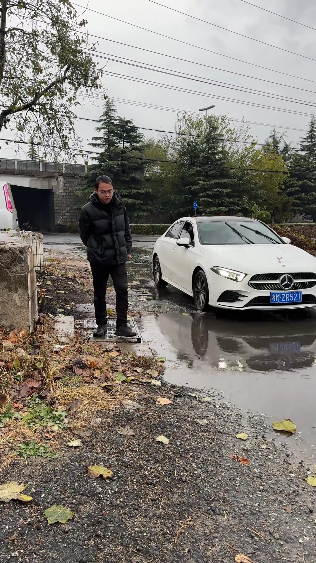 小小的举动就能看出人品！这位司机师傅人品没得说