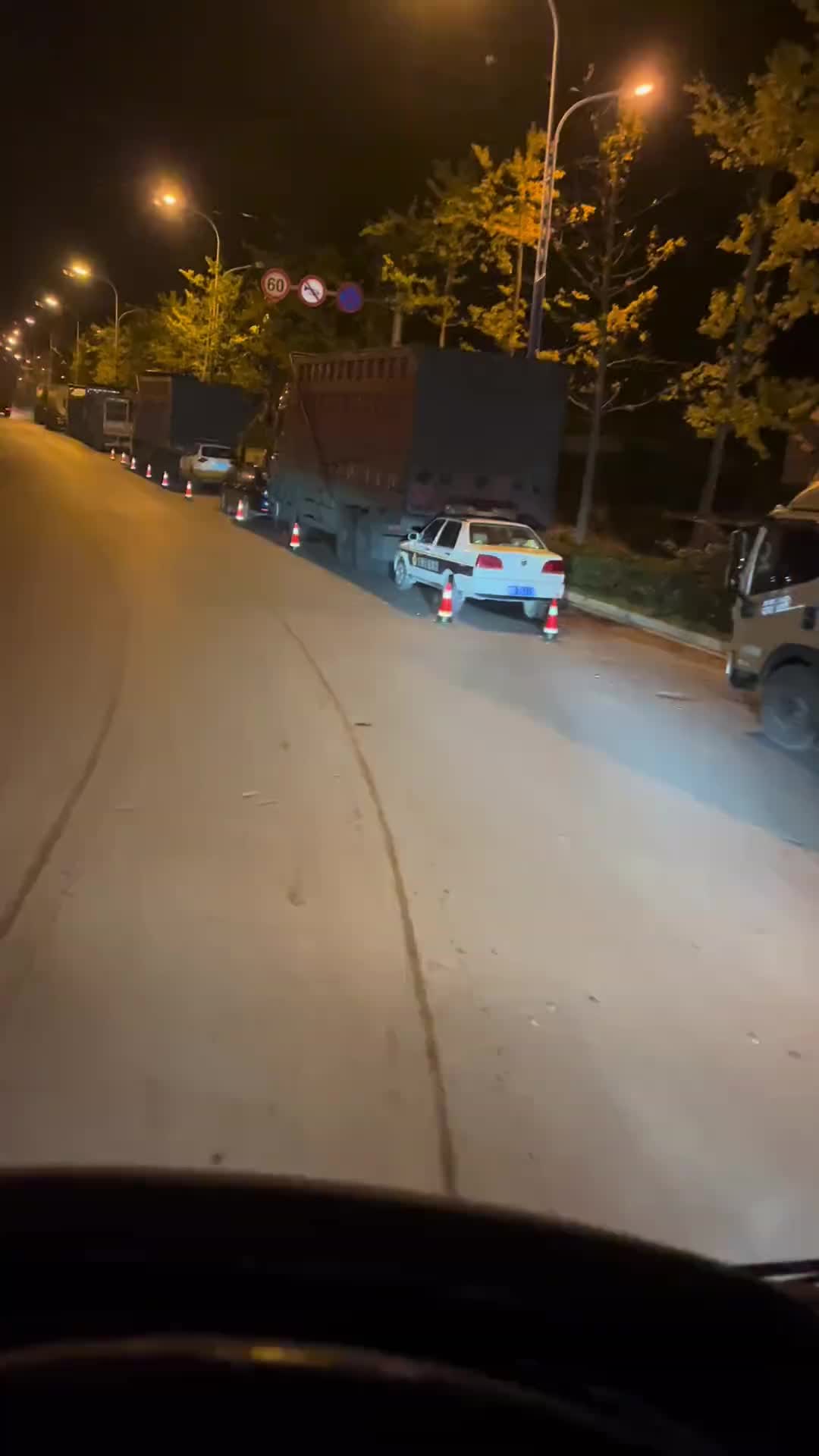 有人知道这个是啥情况么全被堵住了吗