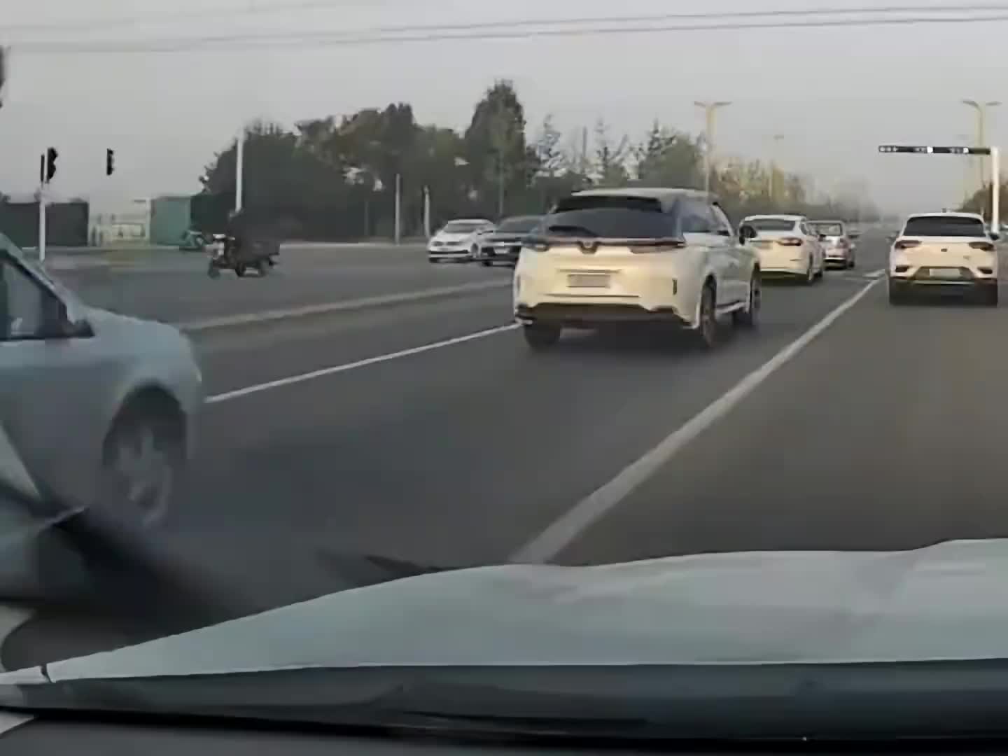 看一遍还不知道哪个是主角