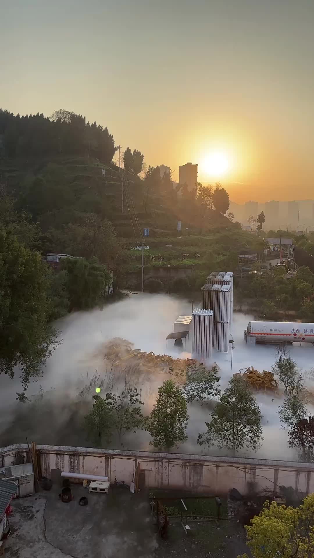 这是个啥情况啊液氮泄漏了