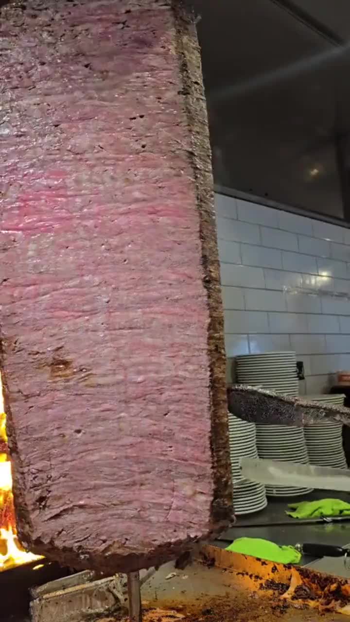 好奇这一堆肉要卖多久啊