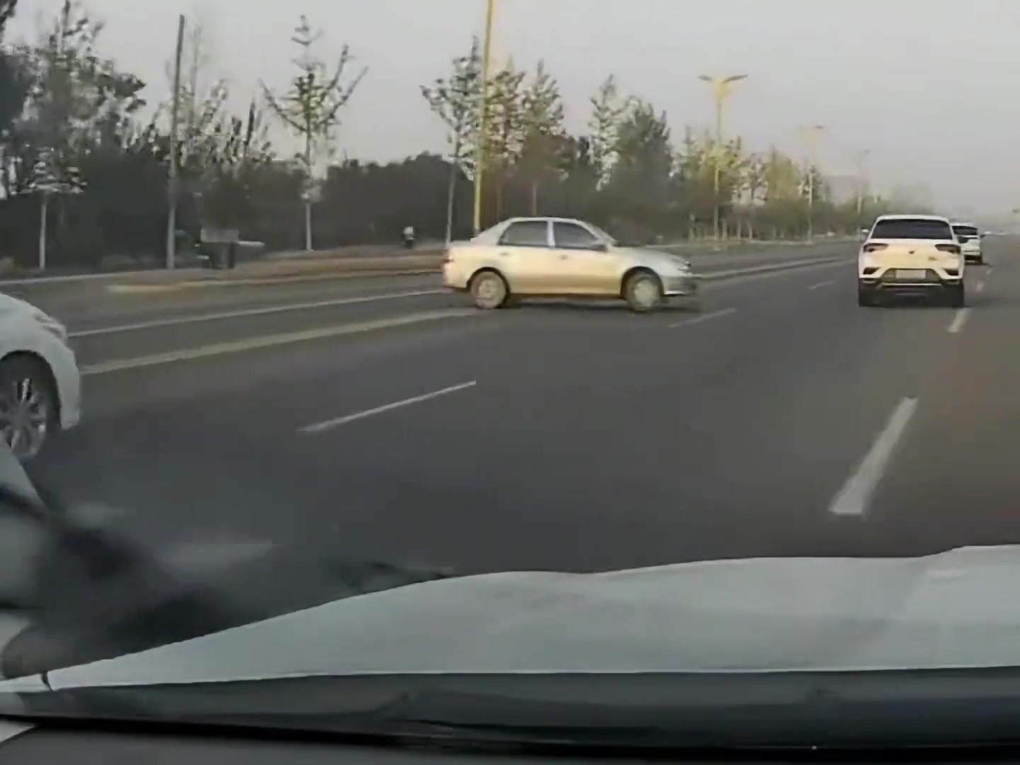 电动车：该死的腿你跑慢点我快追不上了