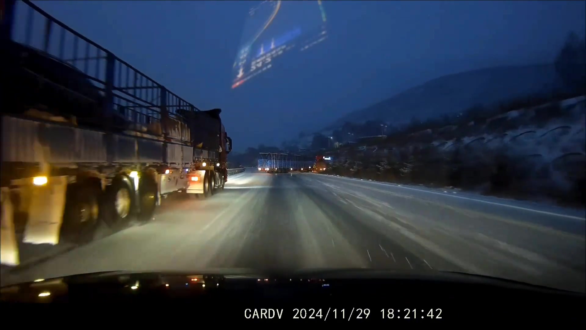 雪天出行注意安全吓死了差一点点，真的就一点点