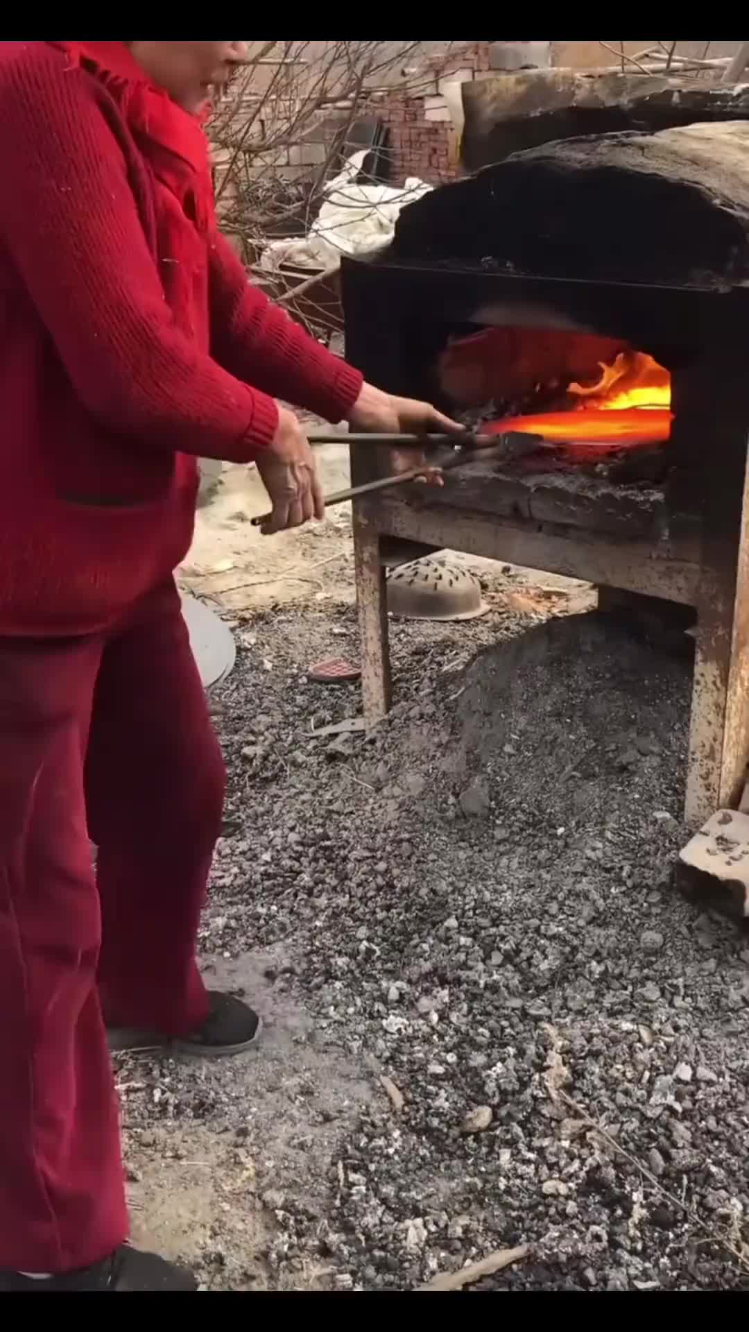 千锤百炼出好锅！
